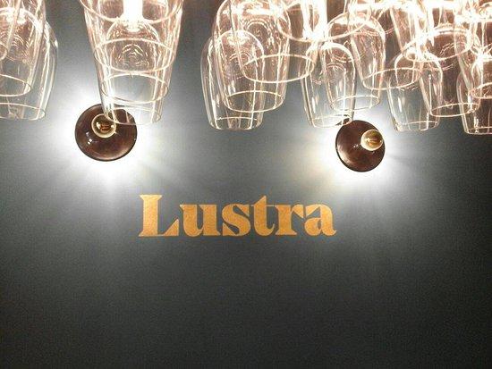 WineBar Lustra